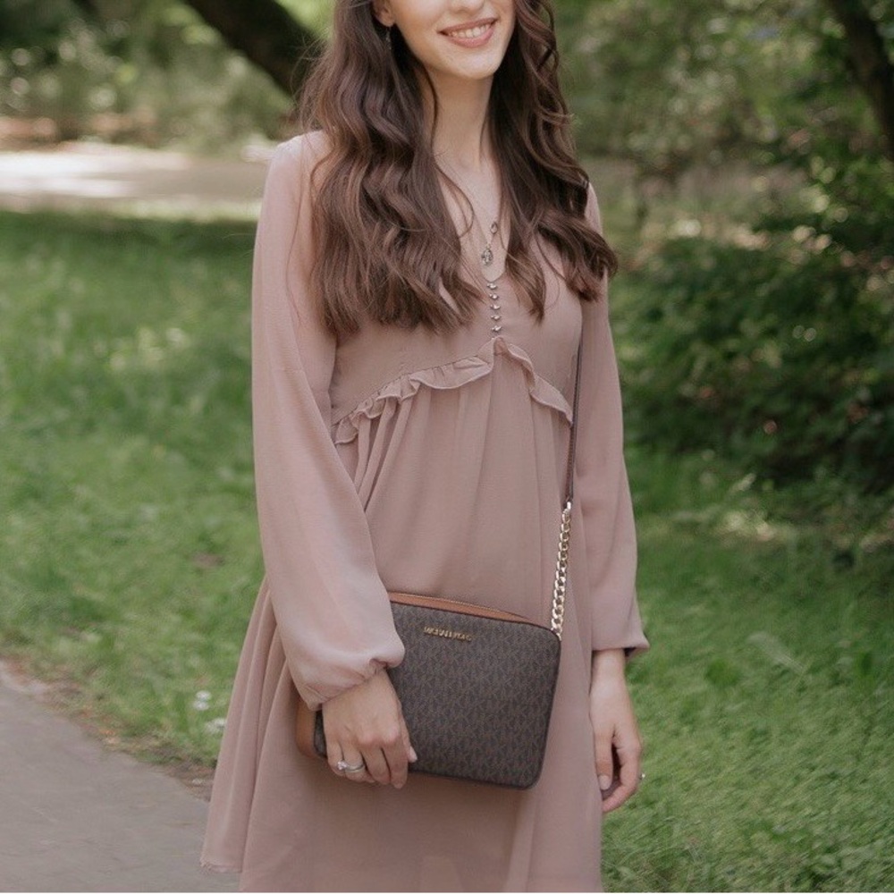 Chic Beige Long Sleeve Dress